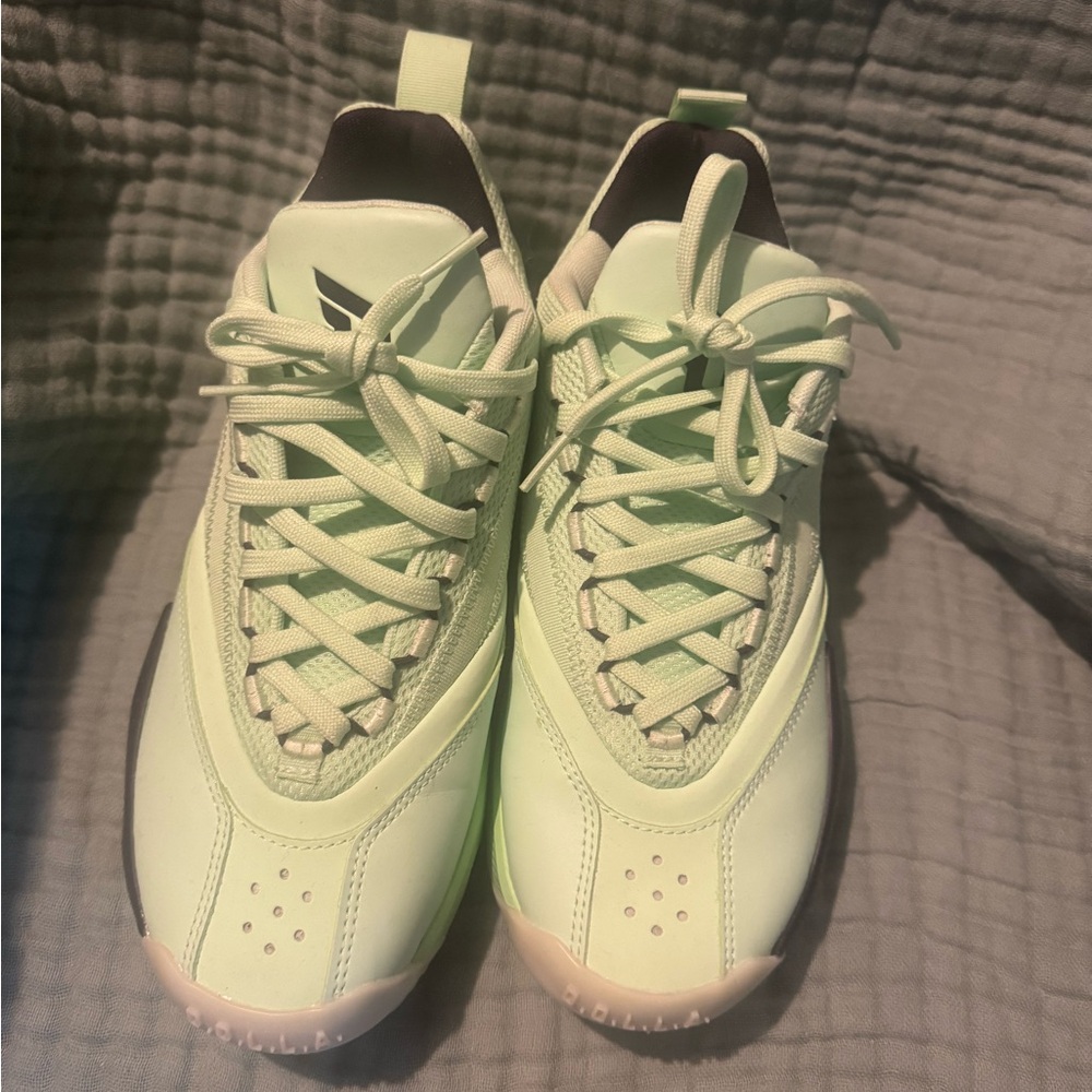 Adidas DAME CERTIFIED 2 BASKETBALL SHOES